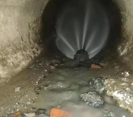 小板镇市政管道清淤